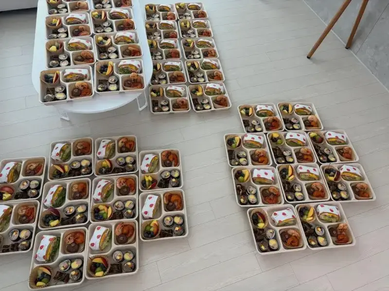 남편 생일 기념 도시락 40개 만들어 보낸 아내의 내용을 보여주는 이미지 관련 이미지 3