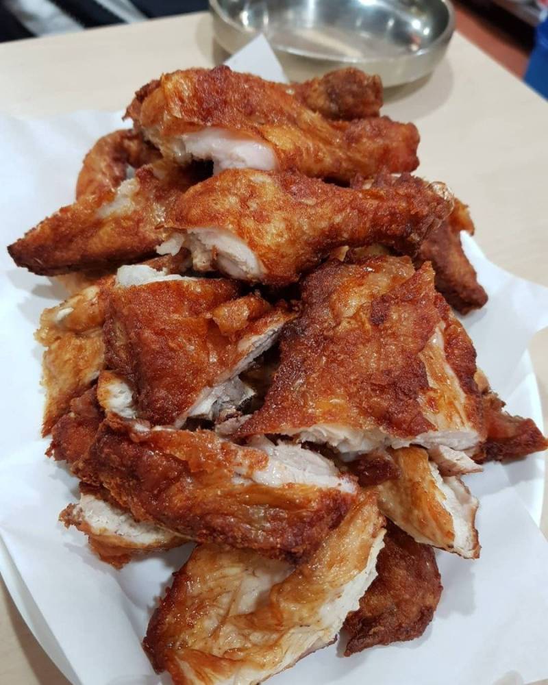 사람마다 갈리는 치맥 GOAT 메뉴의 내용을 보여주는 이미지 관련 이미지 4
