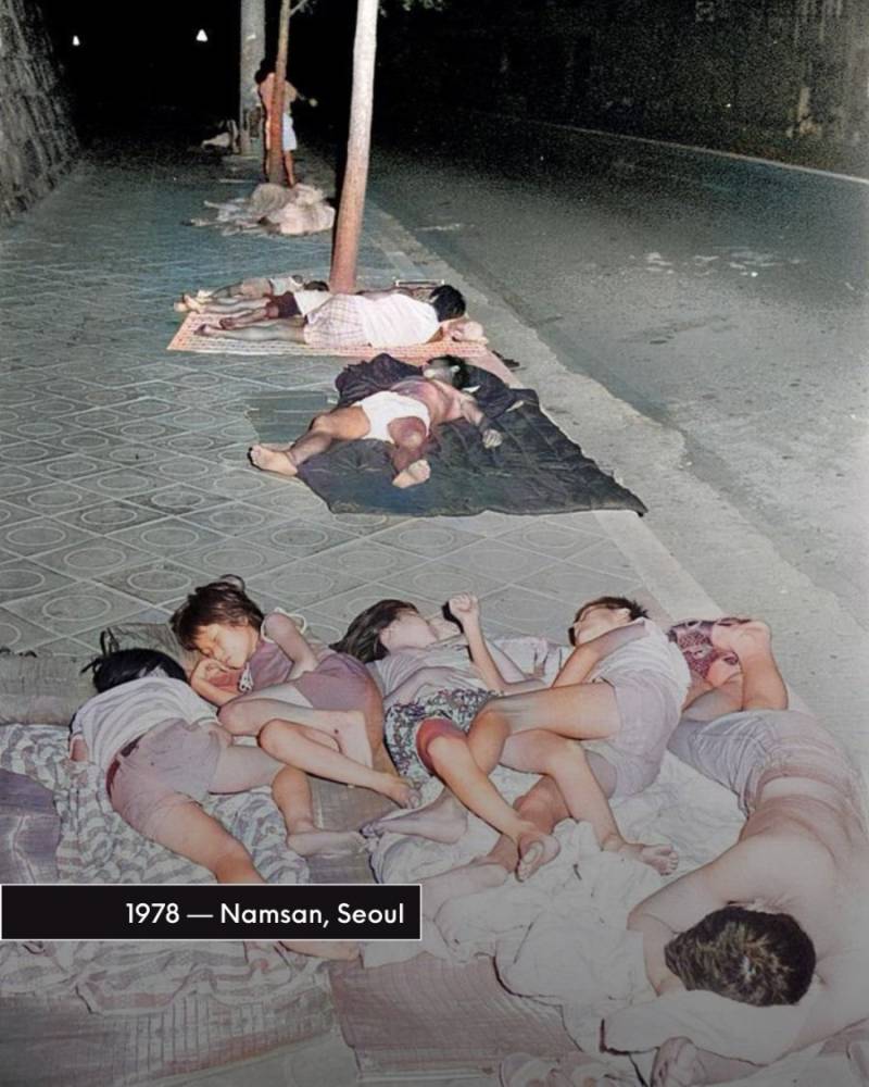 한 여름에 밖에서 자던 한국인들의 내용을 보여주는 이미지 관련 이미지 2
