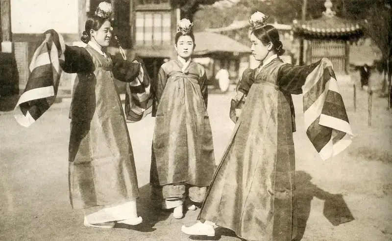 조선시대 기생의 몸단장의 내용을 보여주는 이미지 관련 이미지 11