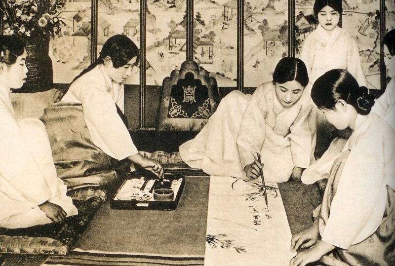 조선시대 기생의 몸단장의 내용을 보여주는 이미지 관련 이미지 17