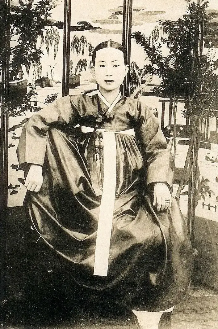 조선시대 기생의 몸단장의 내용을 보여주는 이미지 관련 이미지 3
