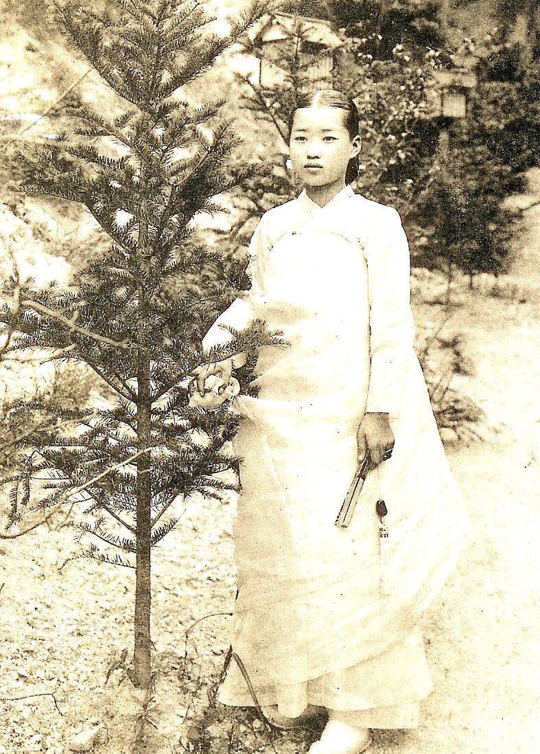 조선시대 기생의 몸단장의 내용을 보여주는 이미지 관련 이미지 6