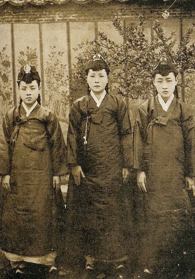 조선시대 기생의 몸단장의 내용을 보여주는 이미지 관련 이미지 7