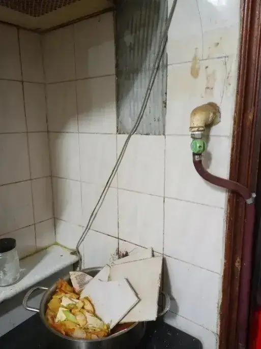 호불호 갈리는 김치찌개 재료의 내용을 보여주는 이미지