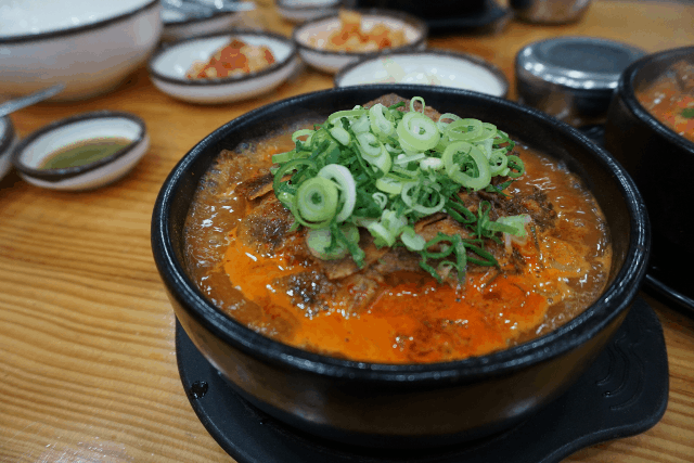 감자탕과 뼈해장국의 차이의 내용을 보여주는 이미지 관련 이미지 2