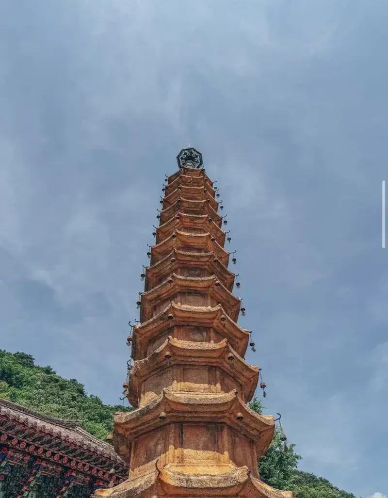 외국인이 찍은 북한의 절 사진의 내용을 보여주는 이미지 관련 이미지 5