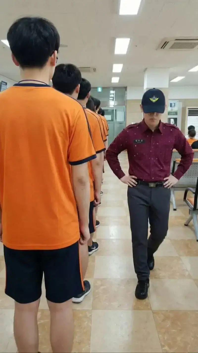 Internet_20260504_193717_1.webp 밈이 되버린 AI 공익 사진들