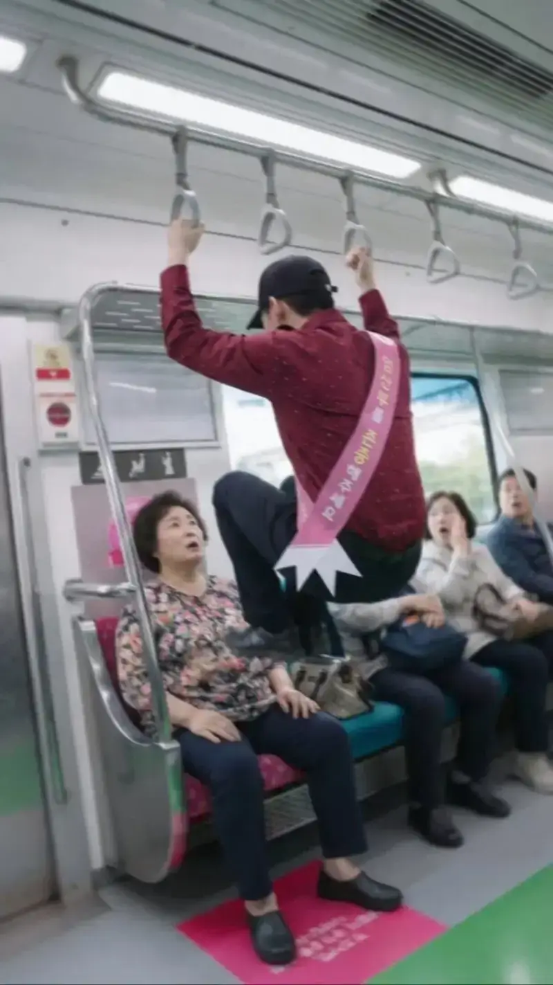 Internet_20260504_193717_18.webp 밈이 되버린 AI 공익 사진들