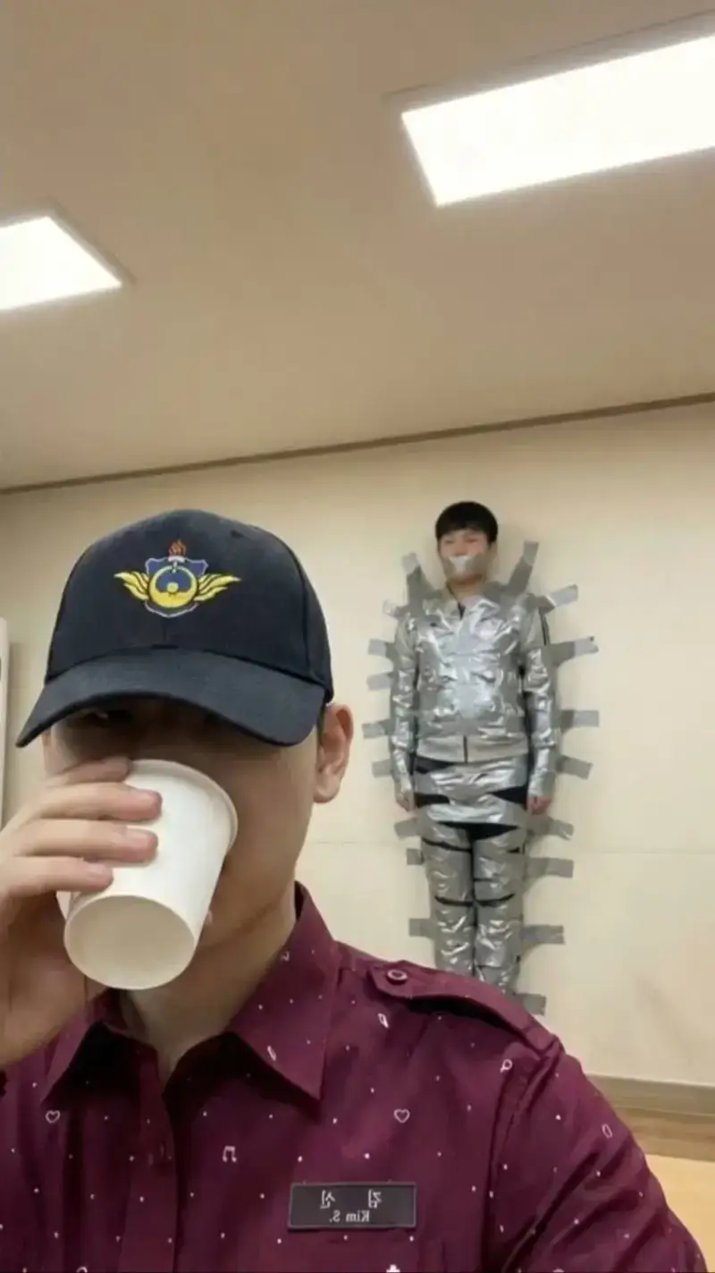 Internet_20260504_193717_2.webp 밈이 되버린 AI 공익 사진들