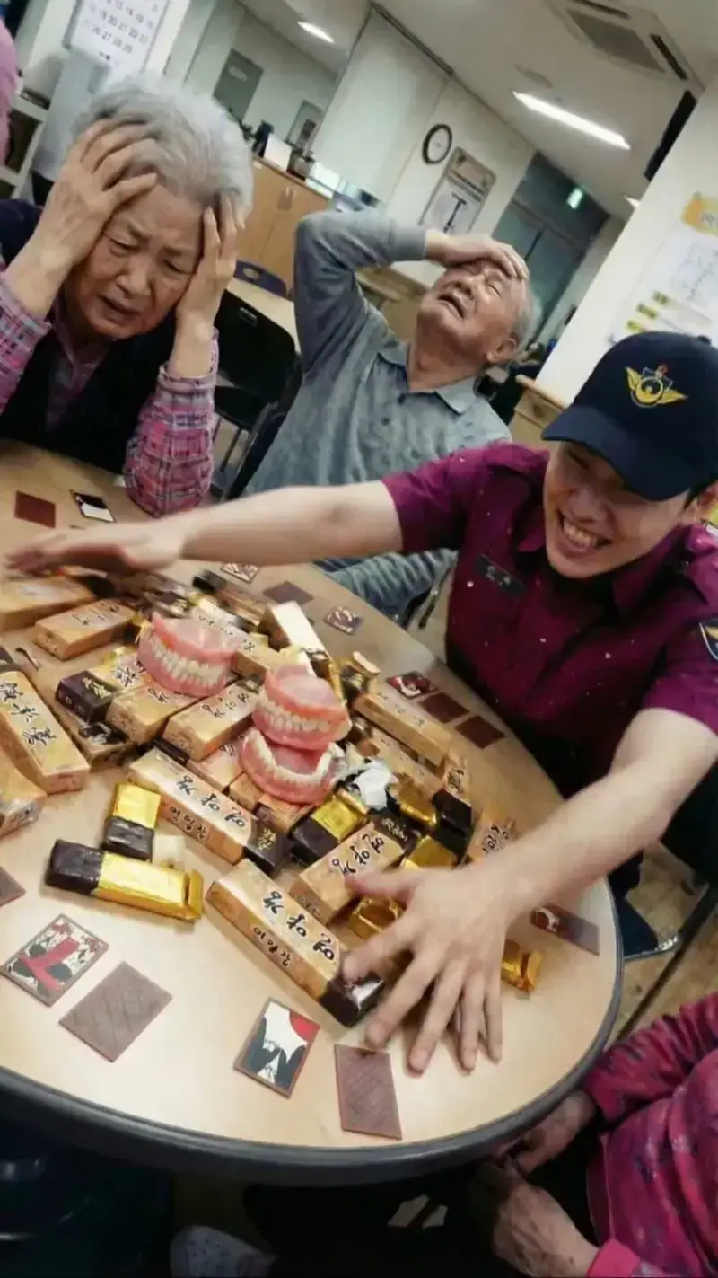 Internet_20260504_193717_6.webp 밈이 되버린 AI 공익 사진들