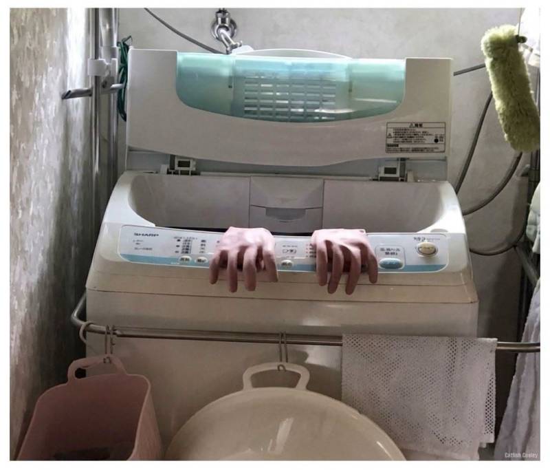 아내가 장갑을 널고 있어서 심장마비 걸릴 뻔했어의 내용을 보여주는 이미지