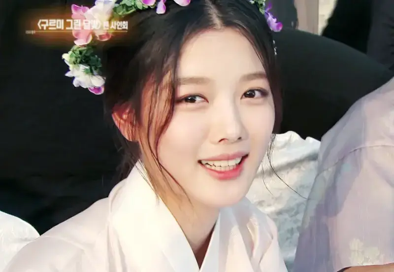 김유정의 인생캐릭터는 뭐라고 생각해?의 내용을 보여주는 이미지 관련 이미지 11