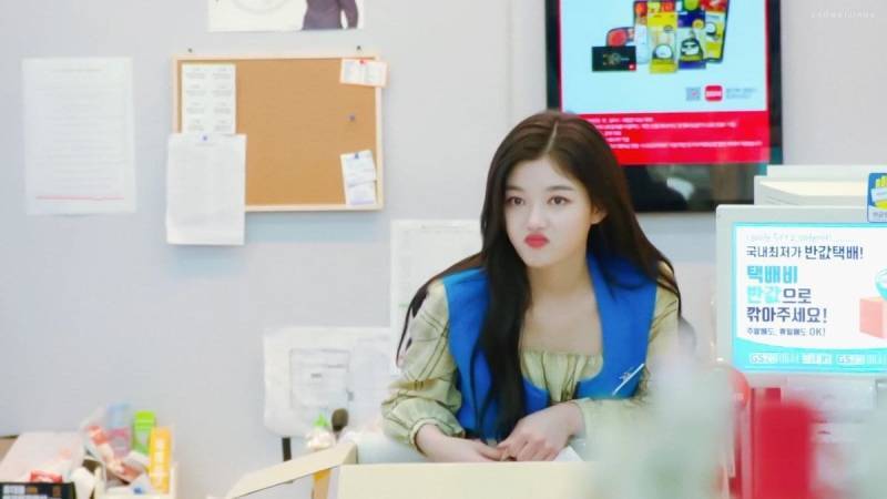 김유정의 인생캐릭터는 뭐라고 생각해?의 내용을 보여주는 이미지 관련 이미지 12