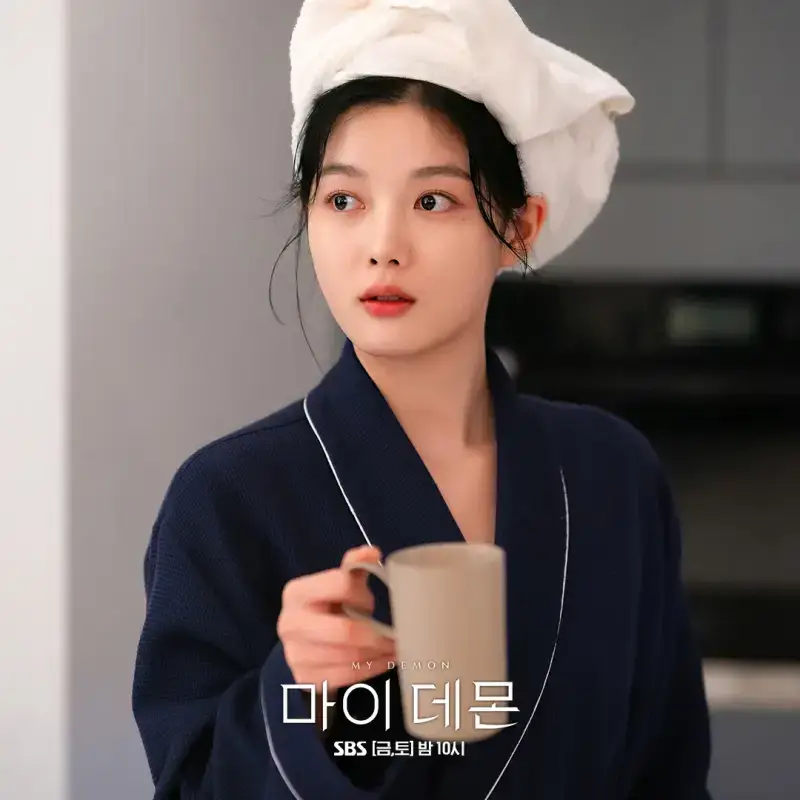 김유정의 인생캐릭터는 뭐라고 생각해?의 내용을 보여주는 이미지 관련 이미지 24