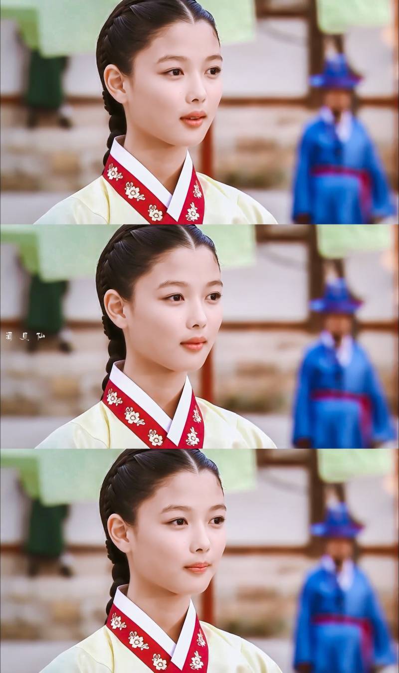 김유정의 인생캐릭터는 뭐라고 생각해?의 내용을 보여주는 이미지 관련 이미지 3