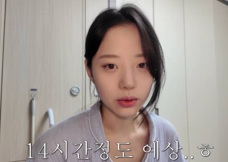 승무원 비행 전 & 후 얼굴 변화의 내용을 보여주는 이미지