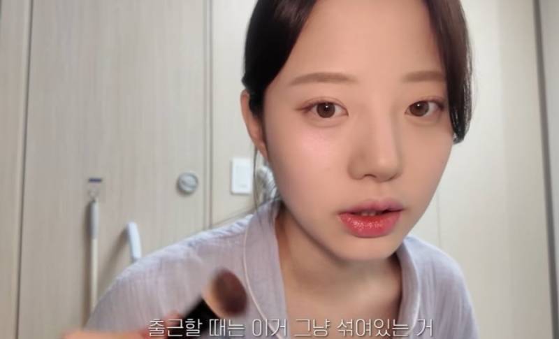 승무원 비행 전 & 후 얼굴 변화의 내용을 보여주는 이미지 관련 이미지 2
