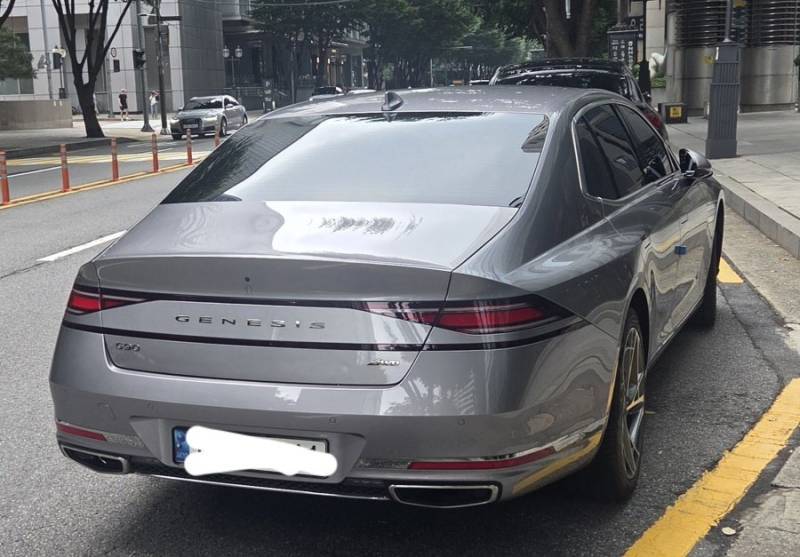 이 자동차 색깔 어떤가요?의 내용을 보여주는 이미지