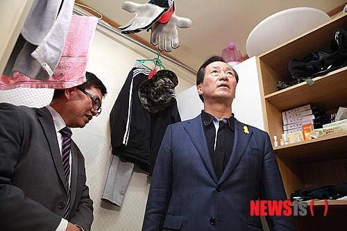 난생 처음으로 고시원 구경해본 재벌의 내용을 보여주는 이미지