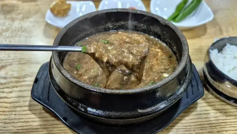akVZiO