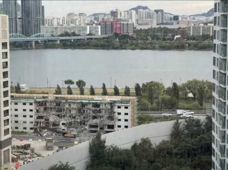 철거중인 반포주공 마지막 동의 내용을 보여주는 이미지 관련 이미지 2
