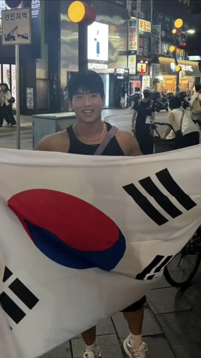 SNS 조회수 터진 '혹시 게이임?' 인터뷰의 내용을 보여주는 이미지 관련 이미지 10