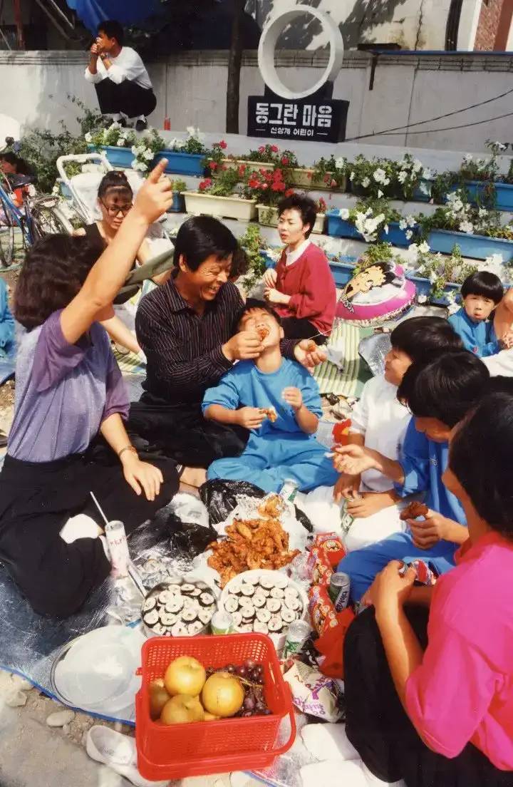 낭만 넘치는 1990년대 운동회 사진의 내용을 보여주는 이미지