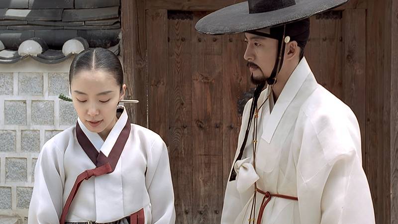 스캔들 숙부인 역의 전도연 모습들의 내용을 보여주는 이미지 관련 이미지 12