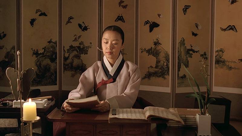 스캔들 숙부인 역의 전도연 모습들의 내용을 보여주는 이미지 관련 이미지 14