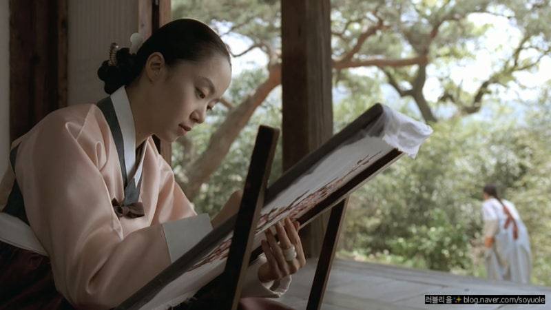 스캔들 숙부인 역의 전도연 모습들의 내용을 보여주는 이미지 관련 이미지 17