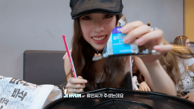 주변에 도라이에몽 가방을 가진 사람이 있으면 좋은 이유의 내용을 보여주는 이미지 관련 이미지 9