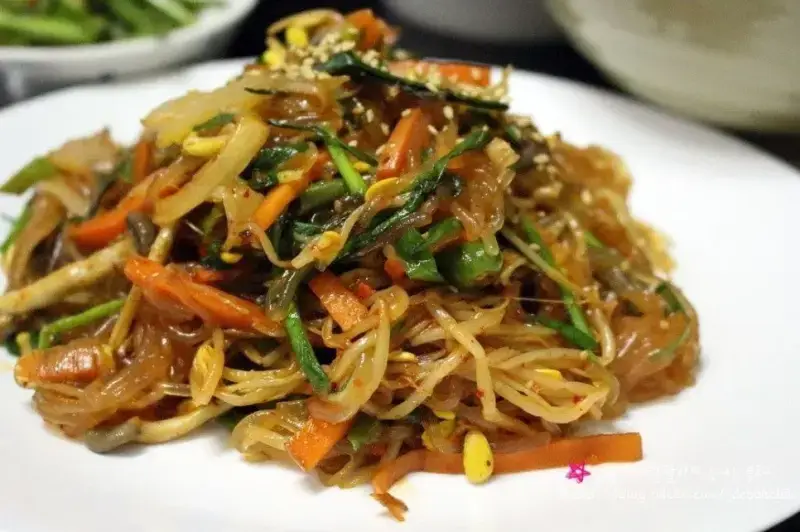 정말 맛있다는 전라도식 빨간 콩나물잡채의 내용을 보여주는 이미지 관련 이미지 3