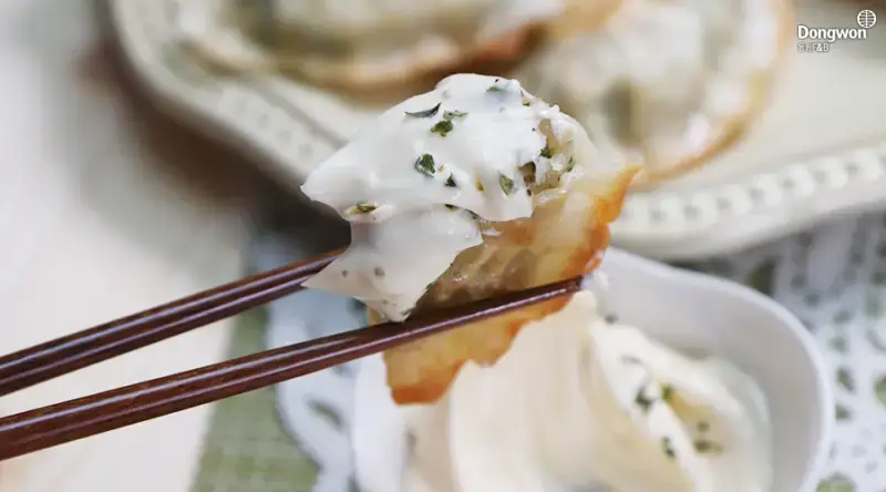 군만두 찍어 먹으면 존맛인거의 내용을 보여주는 이미지 관련 이미지 6