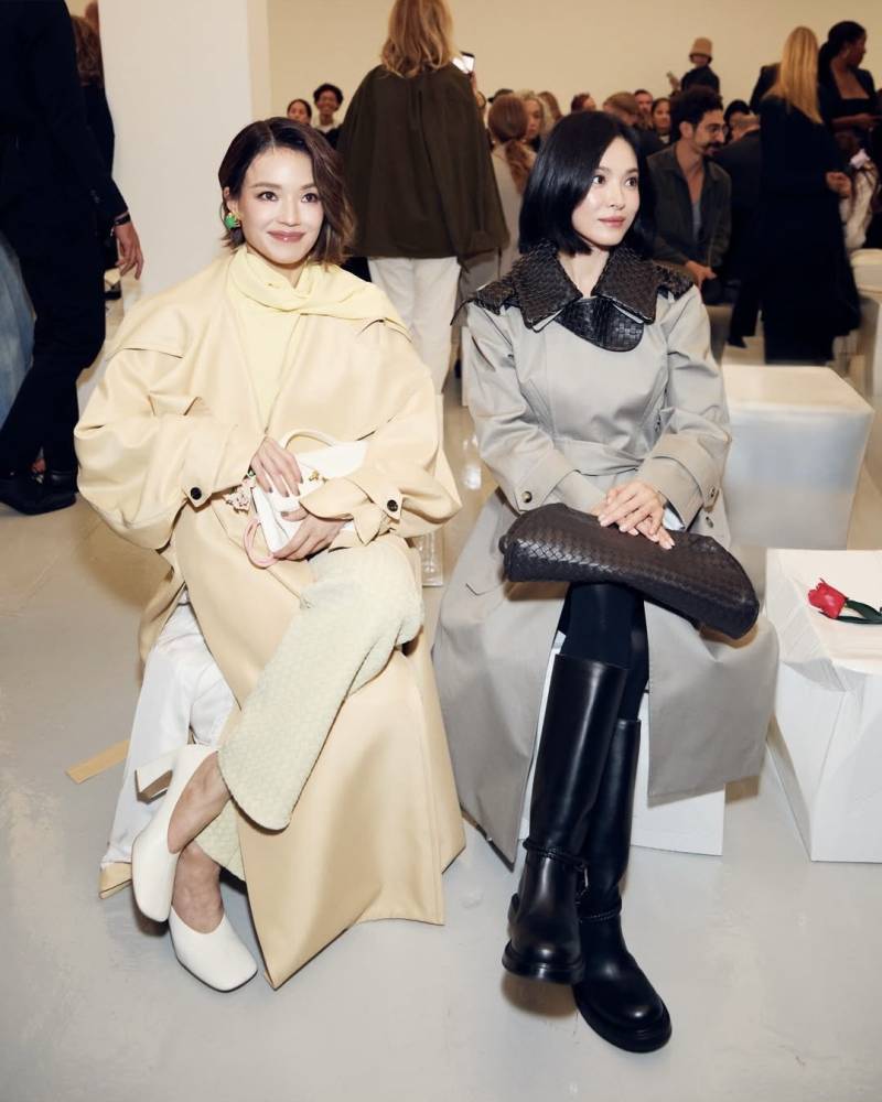 송혜교 & 서기 투�의 내용을 보여주는 이미지