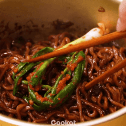 컵보다 봉지가 더 맛있다에 이견이 없는 라면의 내용을 보여주는 이미지 관련 이미지 3