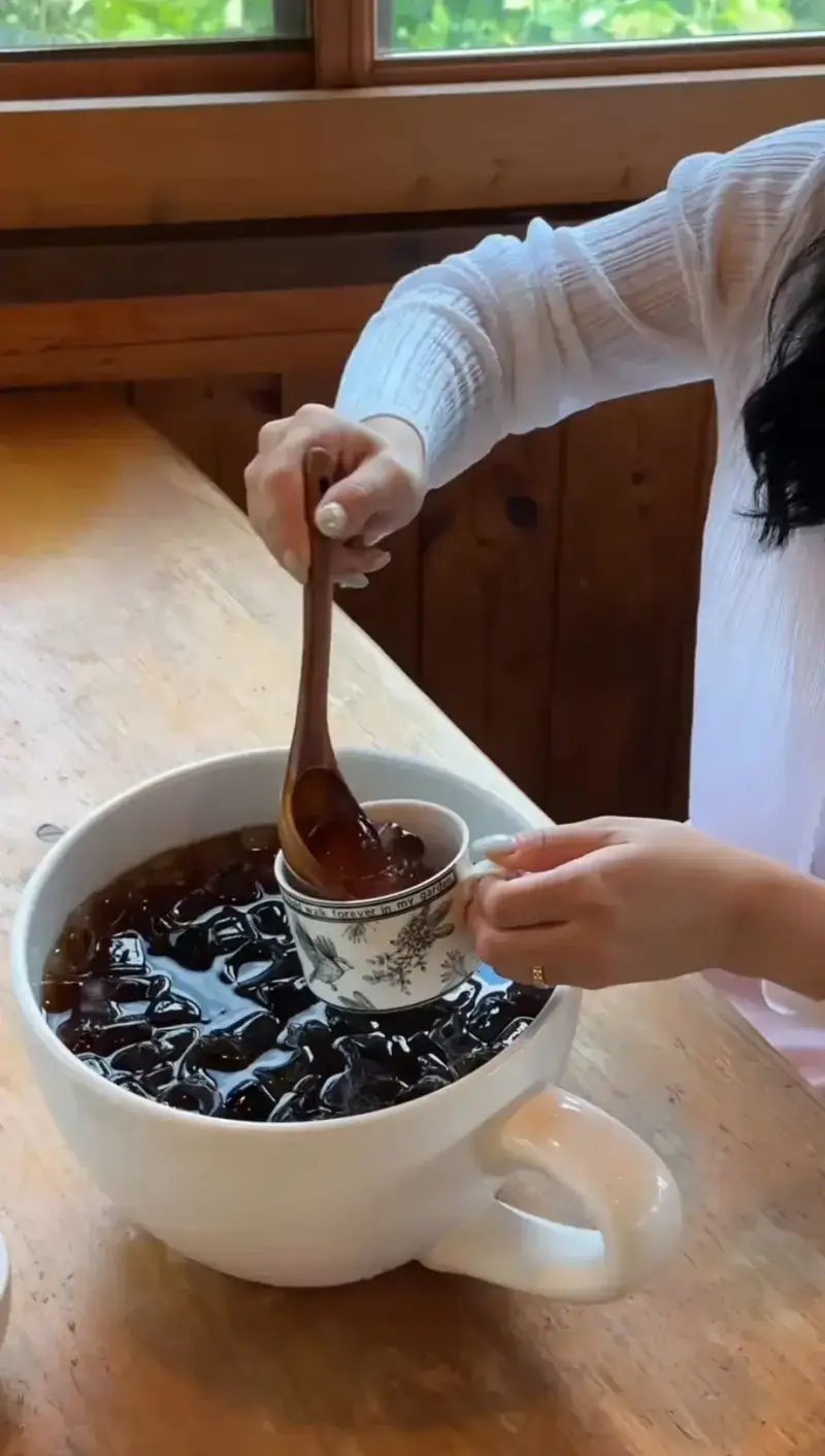 양산 카페에 있다는 대용량 아메리카노 실물 ㅎㄷ�의 내용을 보여주는 이미지 관련 이미지 2