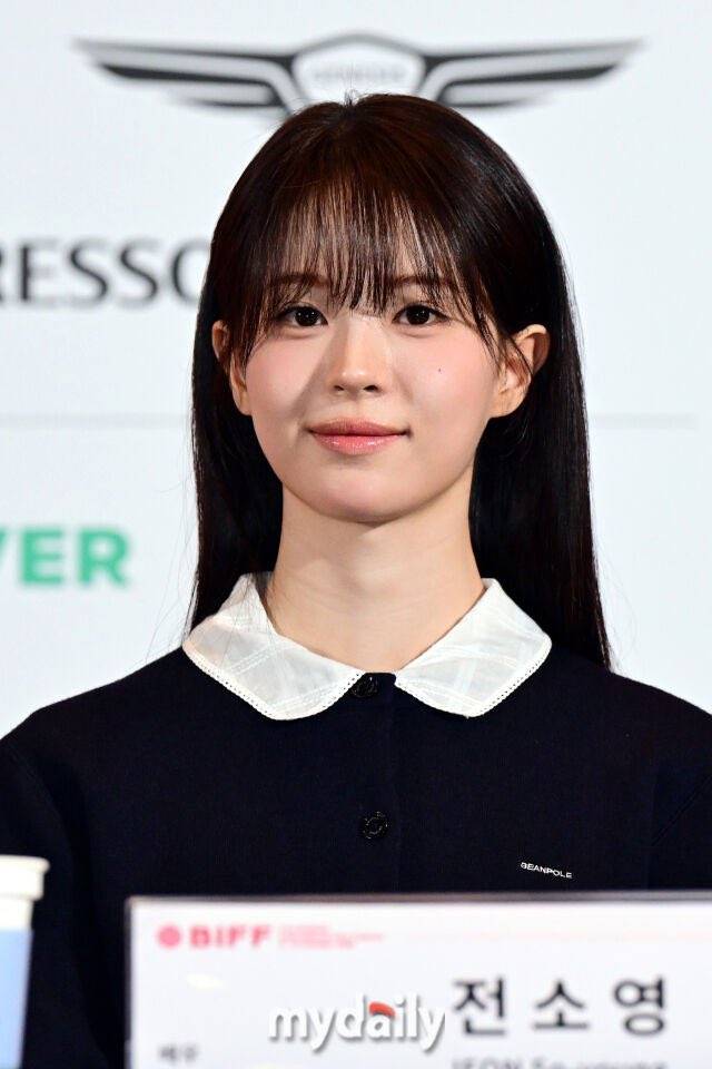 부국제에서 전소영의 내용을 보여주는 이미지 관련 이미지 2