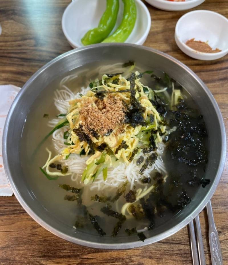 경북 경산의 명물이라는 이금애 잔치국수의 내용을 보여주는 이미지 관련 이미지 2