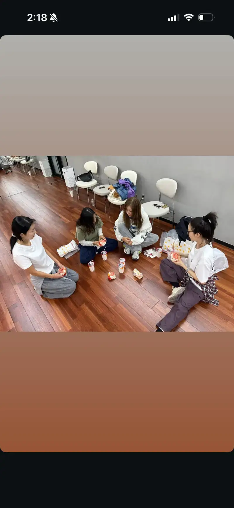 안무 연습중인 핑클의 내용을 보여주는 이미지 관련 이미지 2