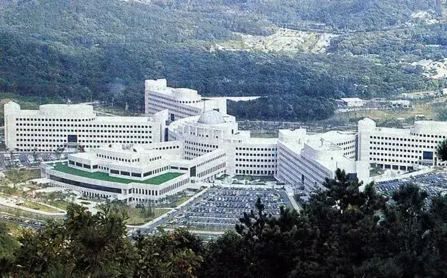 생각보다 큰 국가정보원 건물의 내용을 보여주는 이미지 관련 이미지 6