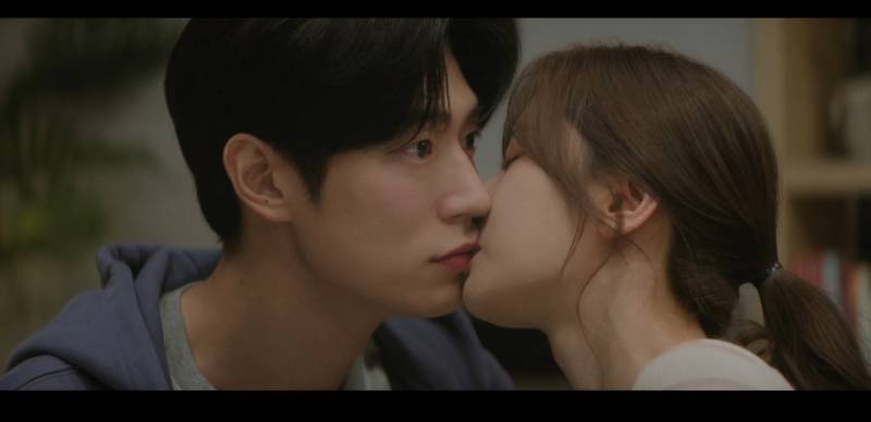 친구에서 커플 되어가는 과정의 내용을 보여주는 이미지 관련 이미지 7