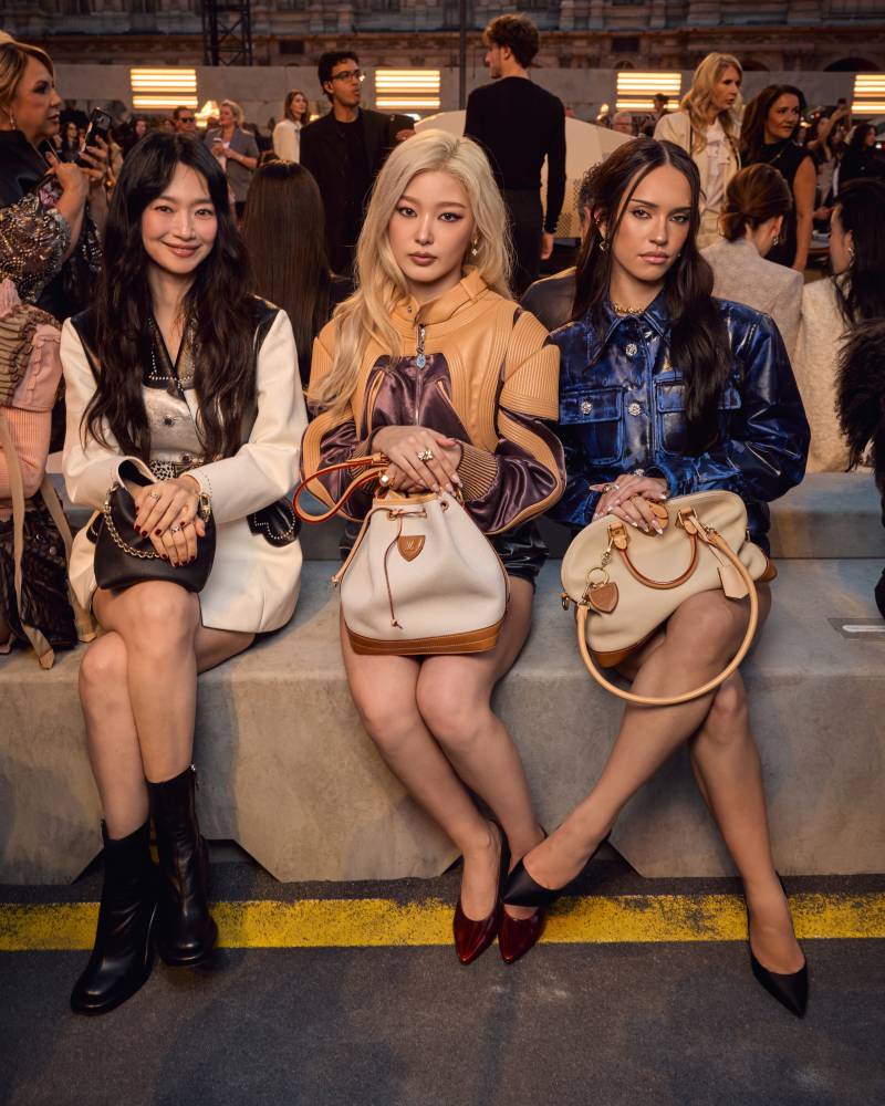 신민아 X 캣츠아이 윤채 다니엘라의 내용을 보여주는 이미지 관련 이미지 2