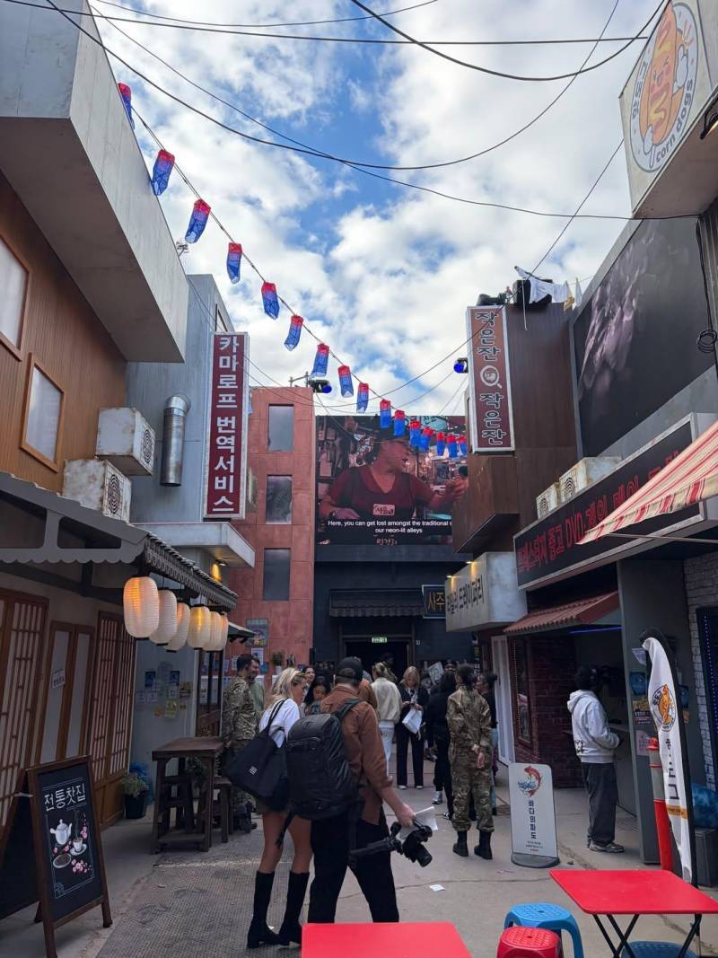런던에 있는 한국의 내용을 보여주는 이미지 관련 이미지 3