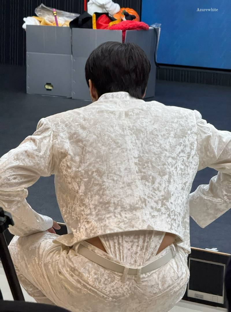 🐶: 이 옷 엉청 불편해요의 내용을 보여주는 이미지 관련 이미지 2