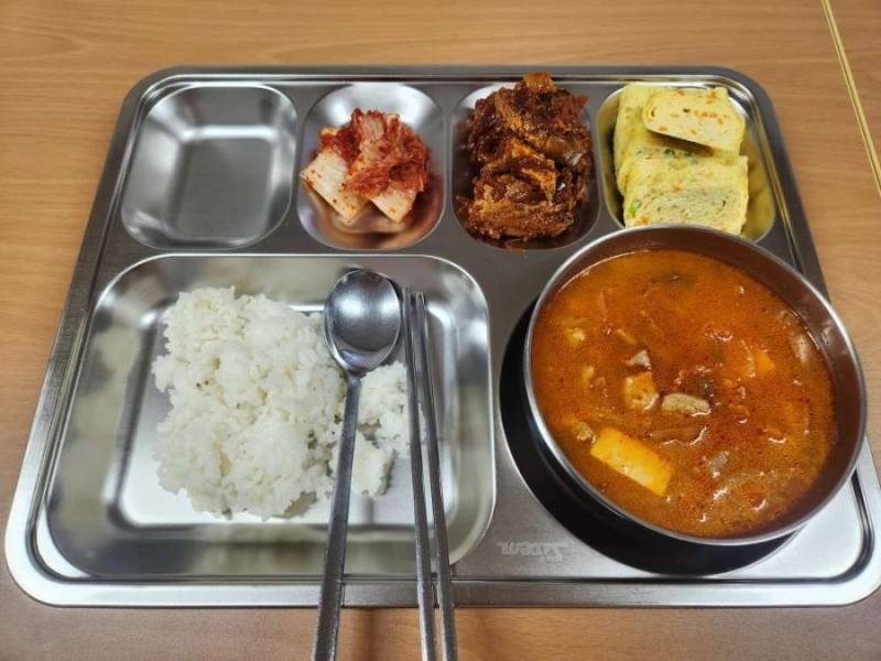 월 4만원 구내식당 퀄리티의 내용을 보여주는 이미지 관련 이미지 11