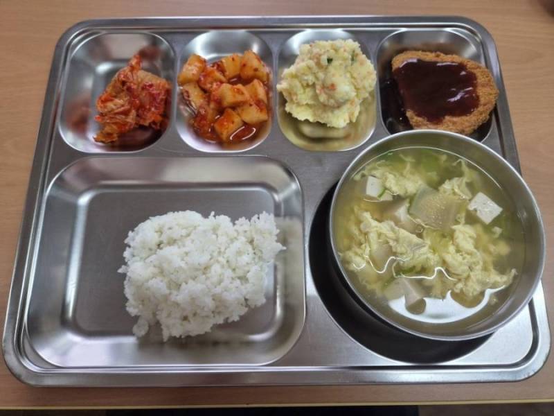 월 4만원 구내식당 퀄리티의 내용을 보여주는 이미지 관련 이미지 5