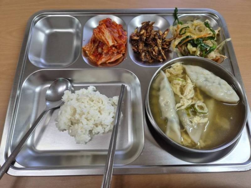 월 4만원 구내식당 퀄리티의 내용을 보여주는 이미지 관련 이미지 7