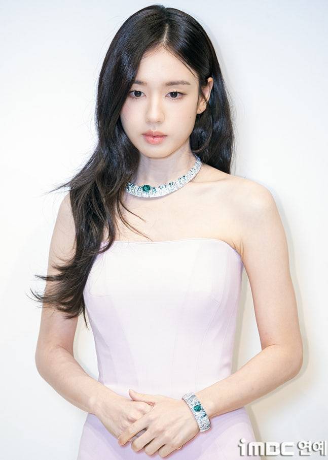 프레드 하이주얼리 포토콜 안은진의 내용을 보여주는 이미지 관련 이미지 6