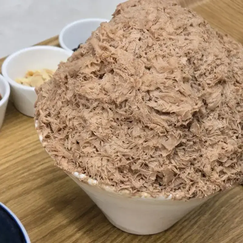 조회수 183만회 찍은 대왕 참치캔 덮밥의 내용을 보여주는 이미지